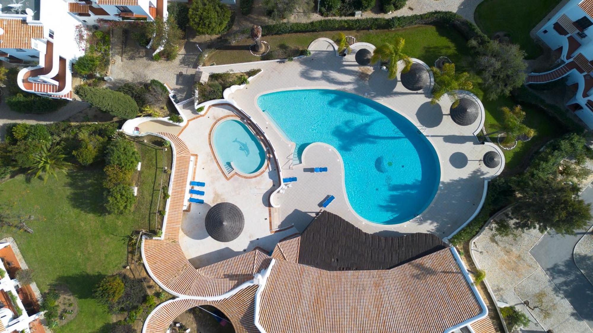 Coastal Retreat With Pool And Beach Access By Drago Rentals Albufeira Exterior photo